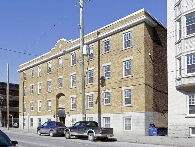 207 Charlotte St in Ottawa, ON - Building Photo - Building Photo