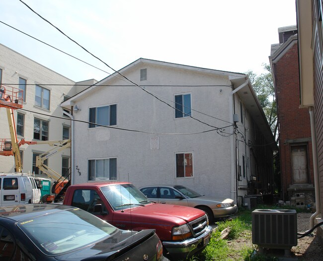 779 Dennison Ave in Columbus, OH - Building Photo - Building Photo