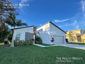 304 Big Sioux Ln in Kissimmee, FL - Building Photo - Building Photo