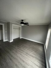 6 Spring St, Unit 6 in Enfield, CT - Building Photo - Building Photo