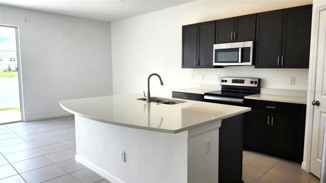 2322 Alee Ln in Wesley Chapel, FL - Building Photo - Building Photo