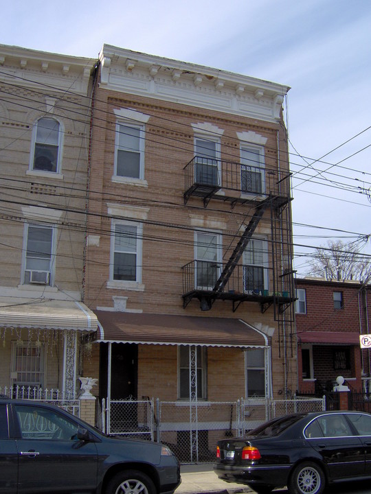 266 Berriman St in Brooklyn, NY - Foto de edificio