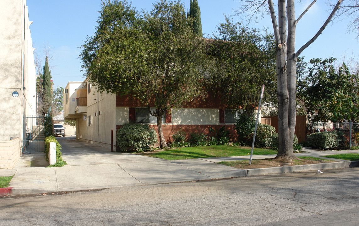 14551 Vose St in Van Nuys, CA - Building Photo