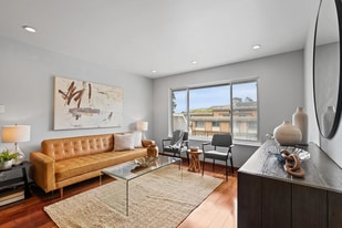 2462 Rowntree Way in South San Francisco, CA - Building Photo