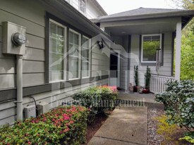 9668 Pillar Point Ln NW in Silverdale, WA - Building Photo