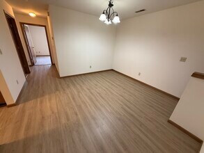 1908 Fox Run, Unit #1908 in Mount Horeb, WI - Building Photo - Building Photo