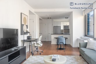 435 W 31st St, Unit SI FL8-ID2234 in New York, NY - Foto de edificio - Building Photo