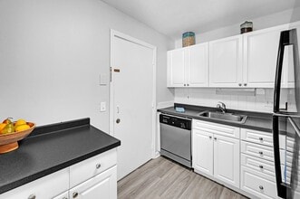 Ashford Crossing in Shrewsbury, MA - Building Photo - Building Photo