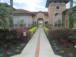 5554 Metrowest Blvd, Unit Apartment N0. 204 in Orlando, FL - Building Photo - Building Photo