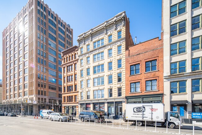 153-155 Hudson St in New York, NY - Foto de edificio - Building Photo