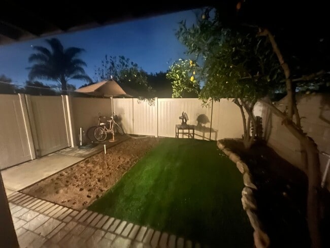 property at 225 W Elm St