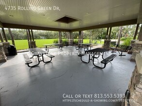 4735 Rolling Green Dr in Wesley Chapel, FL - Foto de edificio - Building Photo