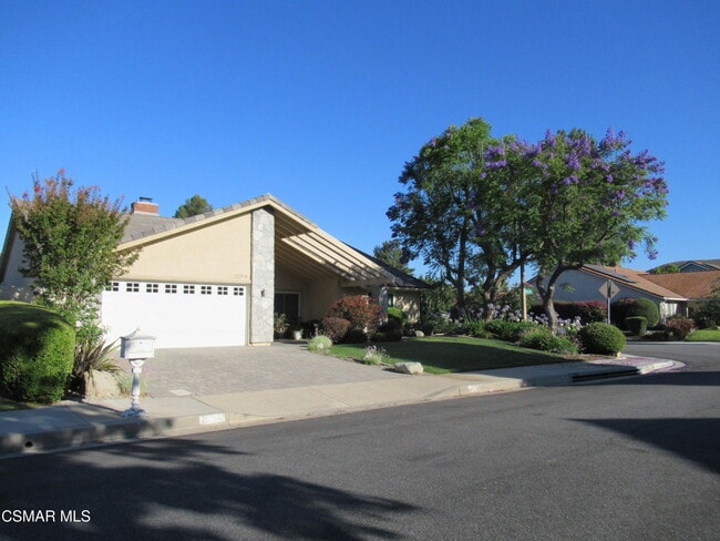 3294 W Sierra Dr in Thousand Oaks, CA - Building Photo - Building Photo
