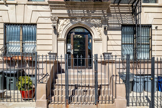 1492 Bedford Ave in Brooklyn, NY - Foto de edificio - Building Photo