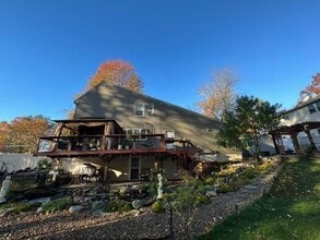 7 Bradford St in Nashua, NH - Building Photo - Building Photo