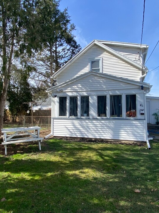 41 Roser St in Rochester, NY - Building Photo