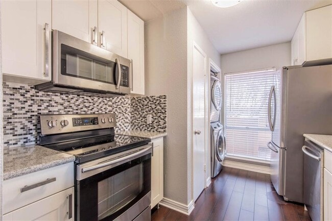 property at 1915 Augusta Dr