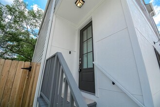6017 Cypress St in Houston, TX - Building Photo - Building Photo