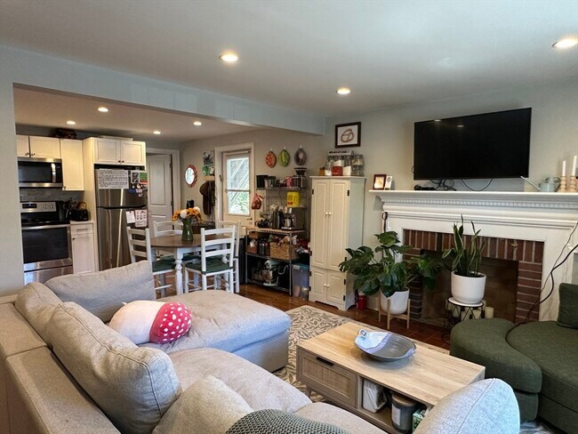 6 Hazelmere Rd in Boston, MA - Building Photo - Building Photo