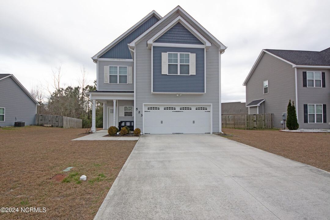 523 New Hanover Trl in Jacksonville, NC - Building Photo