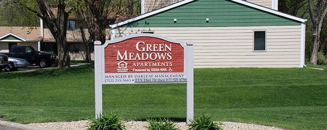 Green Meadows Apartments in Mitchell, SD - Building Photo - Building Photo