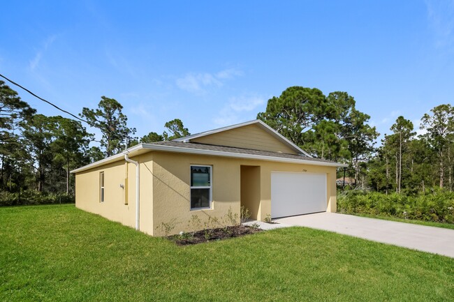 3007 E 17th St in Lehigh Acres, FL - Building Photo - Building Photo