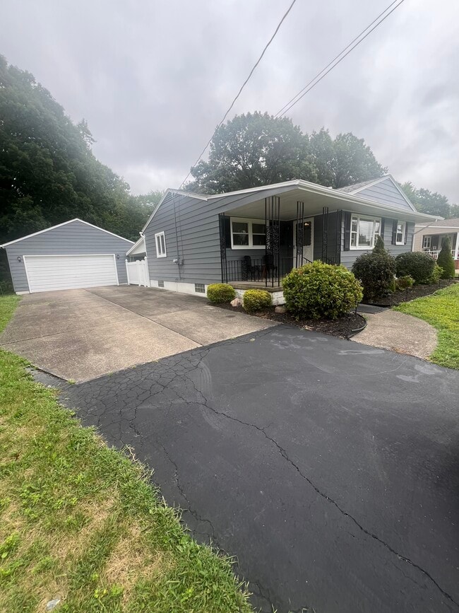 property at 5350 Pinecrest Ave