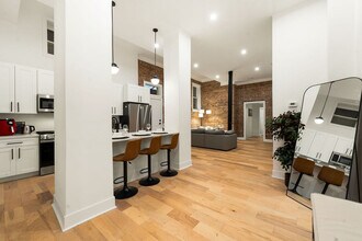 1941 W Augusta Blvd, Unit SI ID1381286P in Chicago, IL - Building Photo - Building Photo