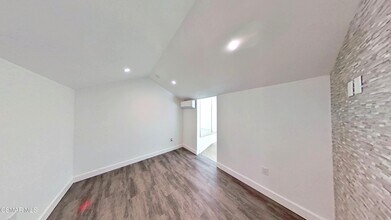 959 Rancho Rd in Thousand Oaks, CA - Building Photo - Building Photo