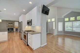 4259 257th Pl SE in Issaquah, WA - Building Photo - Building Photo