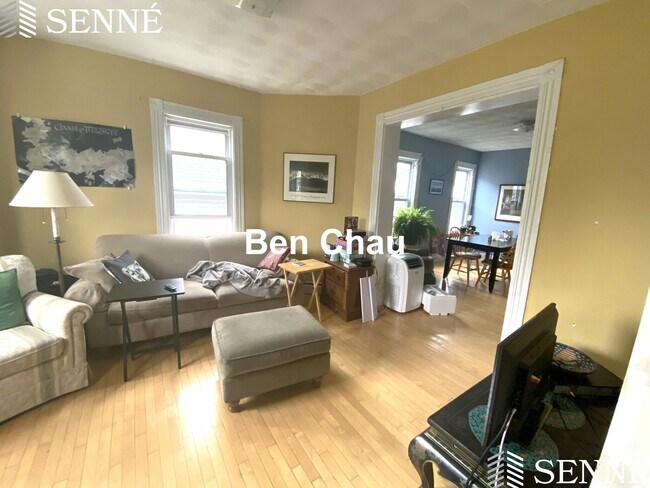 11 Thorndike St, Unit 2B