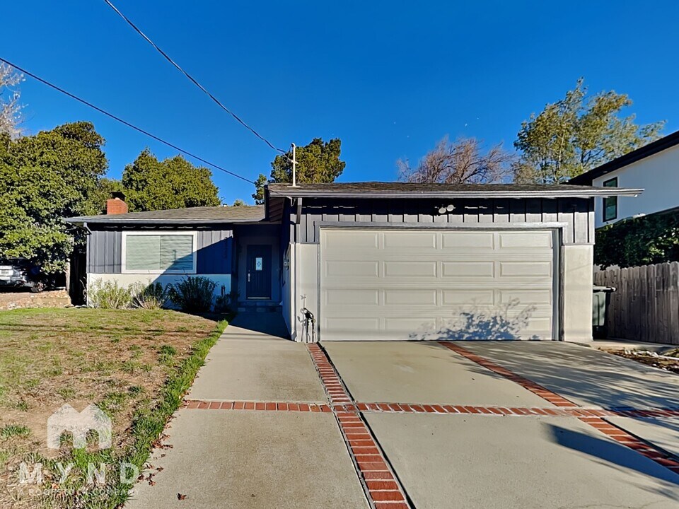 2522 Buena Vista Ave in Belmont, CA - Building Photo