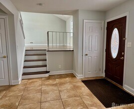 139 Rues Ln in East Brunswick, NJ - Building Photo - Building Photo