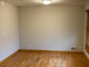 4049 Monroe St NE in Minneapolis, MN - Building Photo - Building Photo