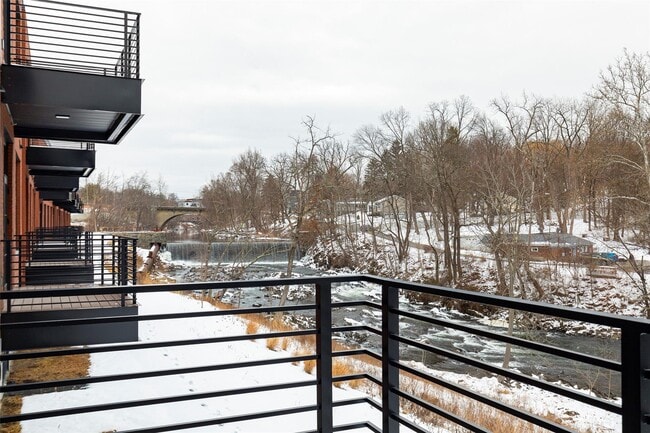 200 Arno Dr in Beacon, NY - Building Photo - Building Photo
