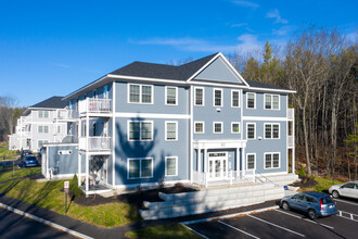 Cumberland Woods Apartments in Westbrook, ME - Foto de edificio - Building Photo