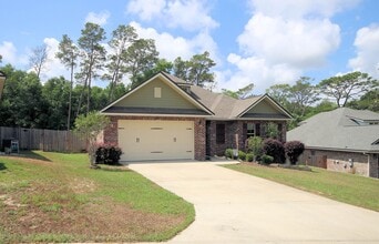 203 Hart St in Niceville, FL - Building Photo - Building Photo