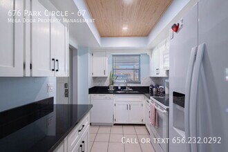 676 Park Cir in Bradenton, FL - Building Photo - Building Photo