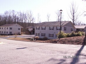 7000 Courtyard Dr in Dawsonville, GA - Foto de edificio - Building Photo