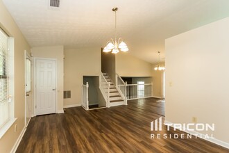 3917 Wood Path Ln in Stone Mountain, GA - Building Photo - Building Photo