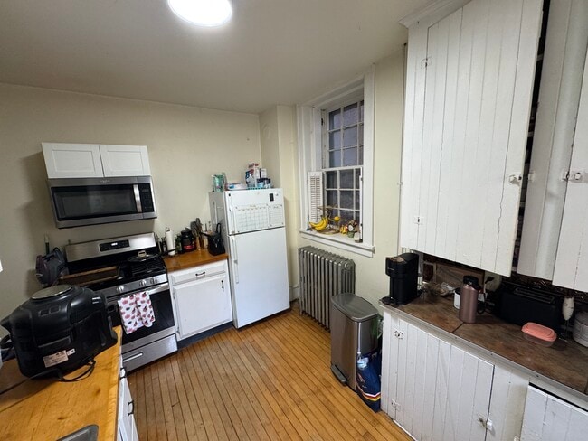 370 Maple St, Unit 370D in Burlington, VT - Foto de edificio - Building Photo