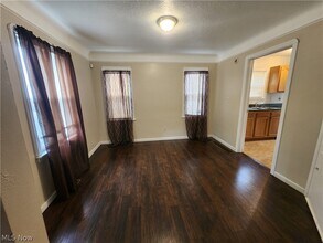 1517 Larchmont Rd in Cleveland, OH - Building Photo - Building Photo