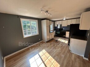 3112 Charlotte Mill Dr in Moraine, OH - Building Photo - Building Photo