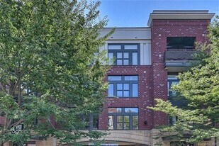 2125 Southend Dr in Charlotte, NC - Building Photo