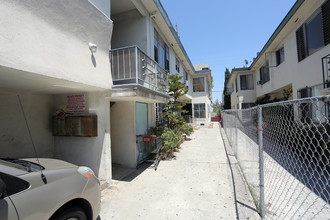 212 N Normandie Ave in Los Angeles, CA - Building Photo - Building Photo