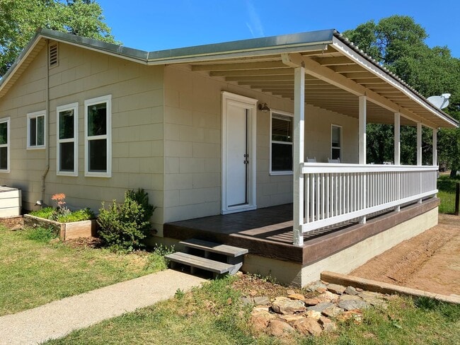 property at 16870 Yosemite Rd