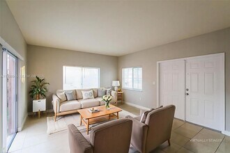 377 NE 29th Terrace in Homestead, FL - Building Photo - Building Photo