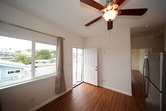 1314 Hoohulu St in Pearl City, HI - Building Photo - Building Photo