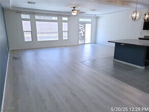 9773 Lone Canary Ct in Las Vegas, NV - Building Photo - Building Photo