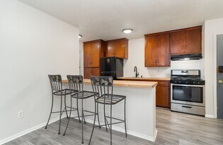 2017 Commerce Blvd, Unit #202 in Mound, MN - Building Photo